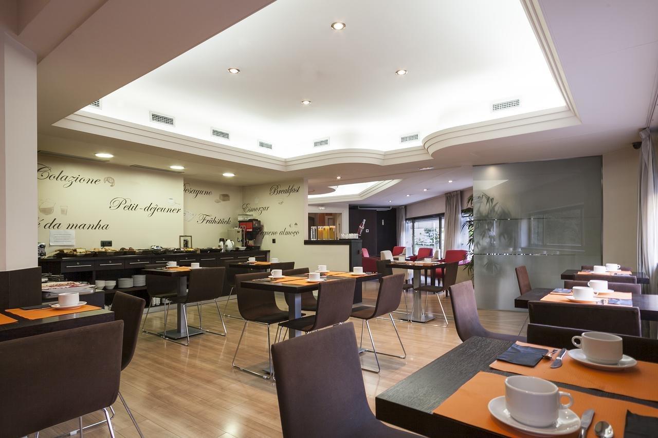 Hotel Acta Antibes Barcellona Esterno foto