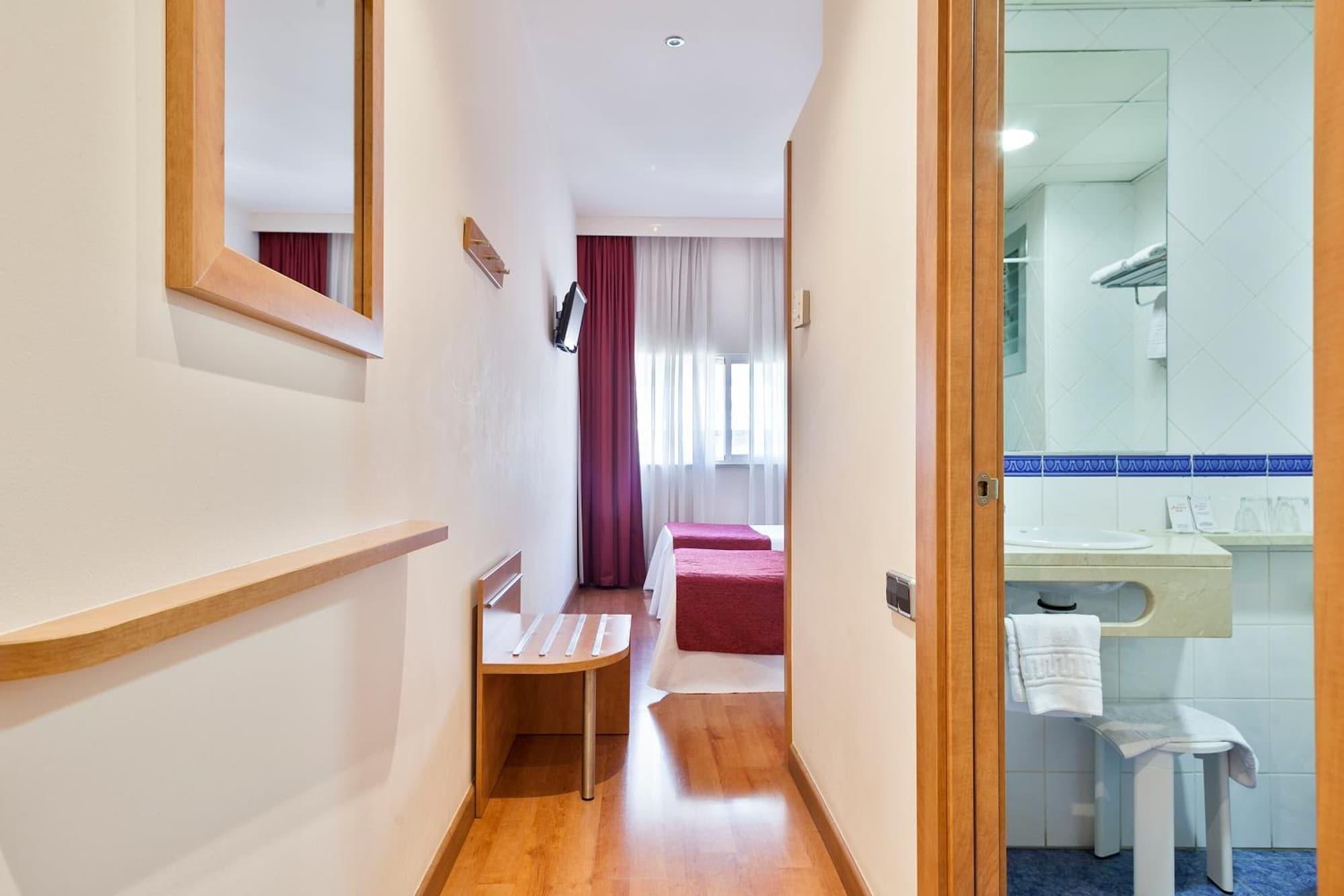 Hotel Acta Antibes Barcellona Esterno foto