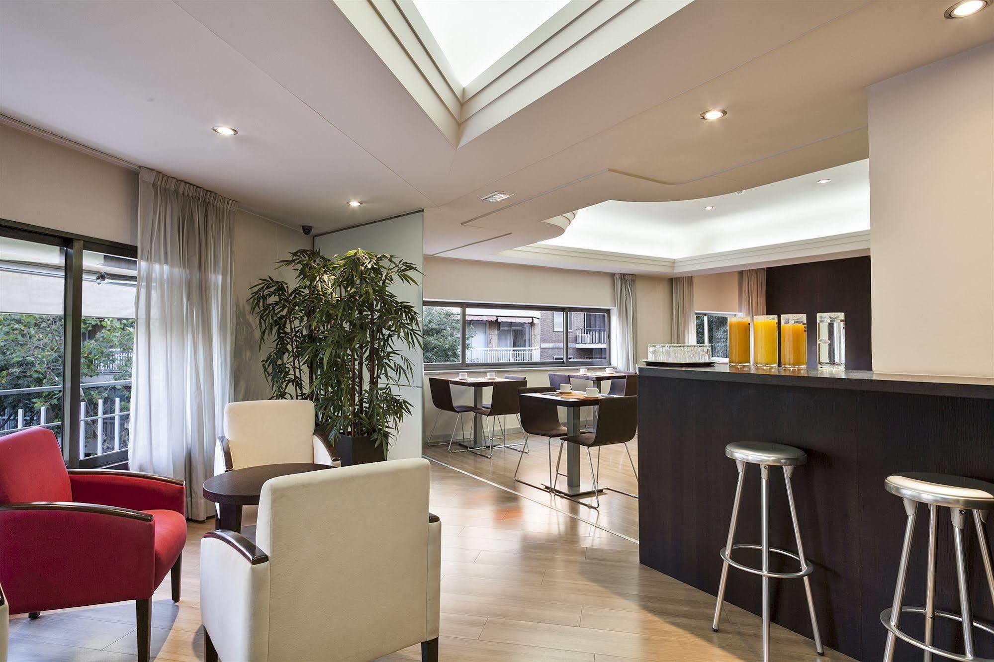 Hotel Acta Antibes Barcellona Esterno foto