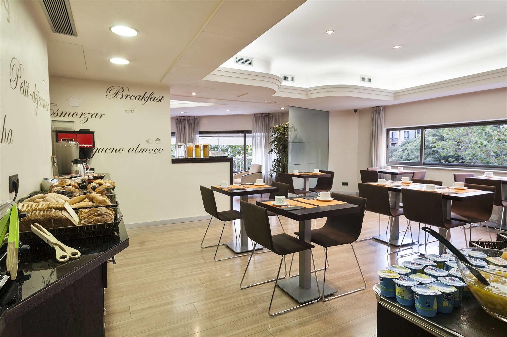 Hotel Acta Antibes Barcellona Esterno foto